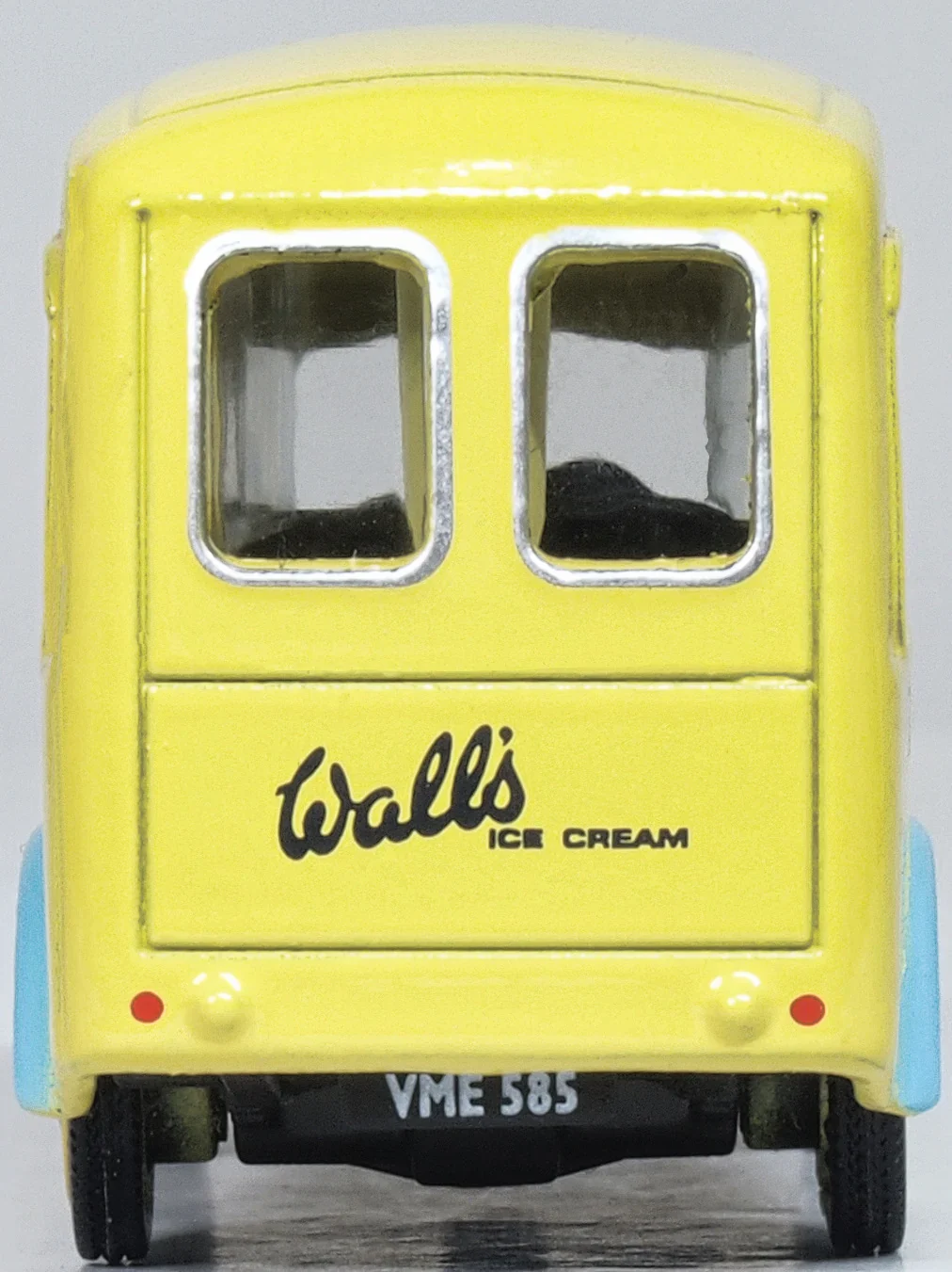 76MJ012 Morris J Type Ice Cream Van Walls - Image 6