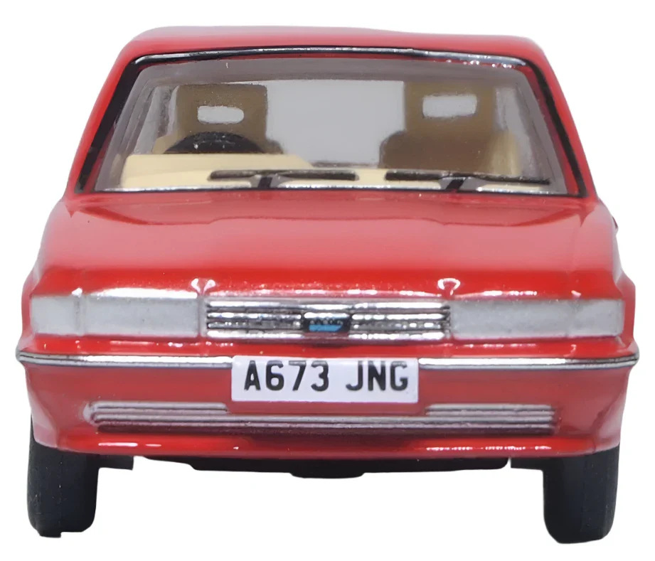 76MST001 Austin Maestro Targa Red - Image 2