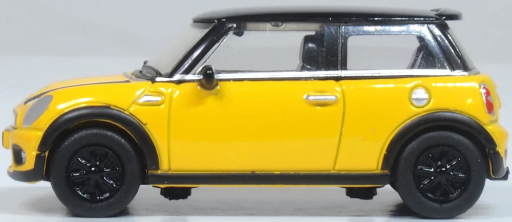 76NMN008 New Mini Yellow - Image 3