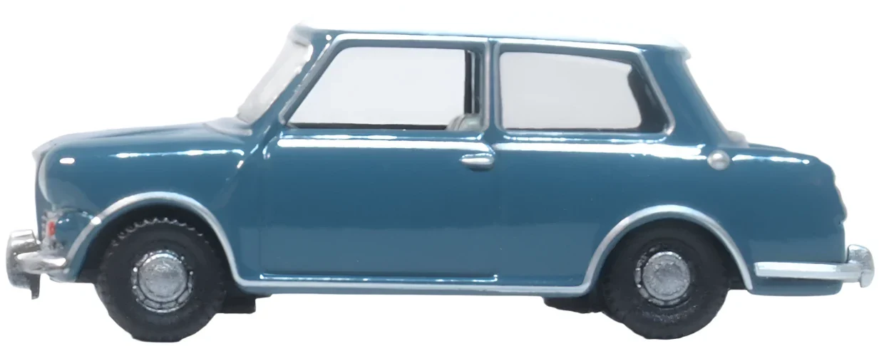 76RE002 Riley Elf MkIII Persian Blue/Snowberry White - Image 3