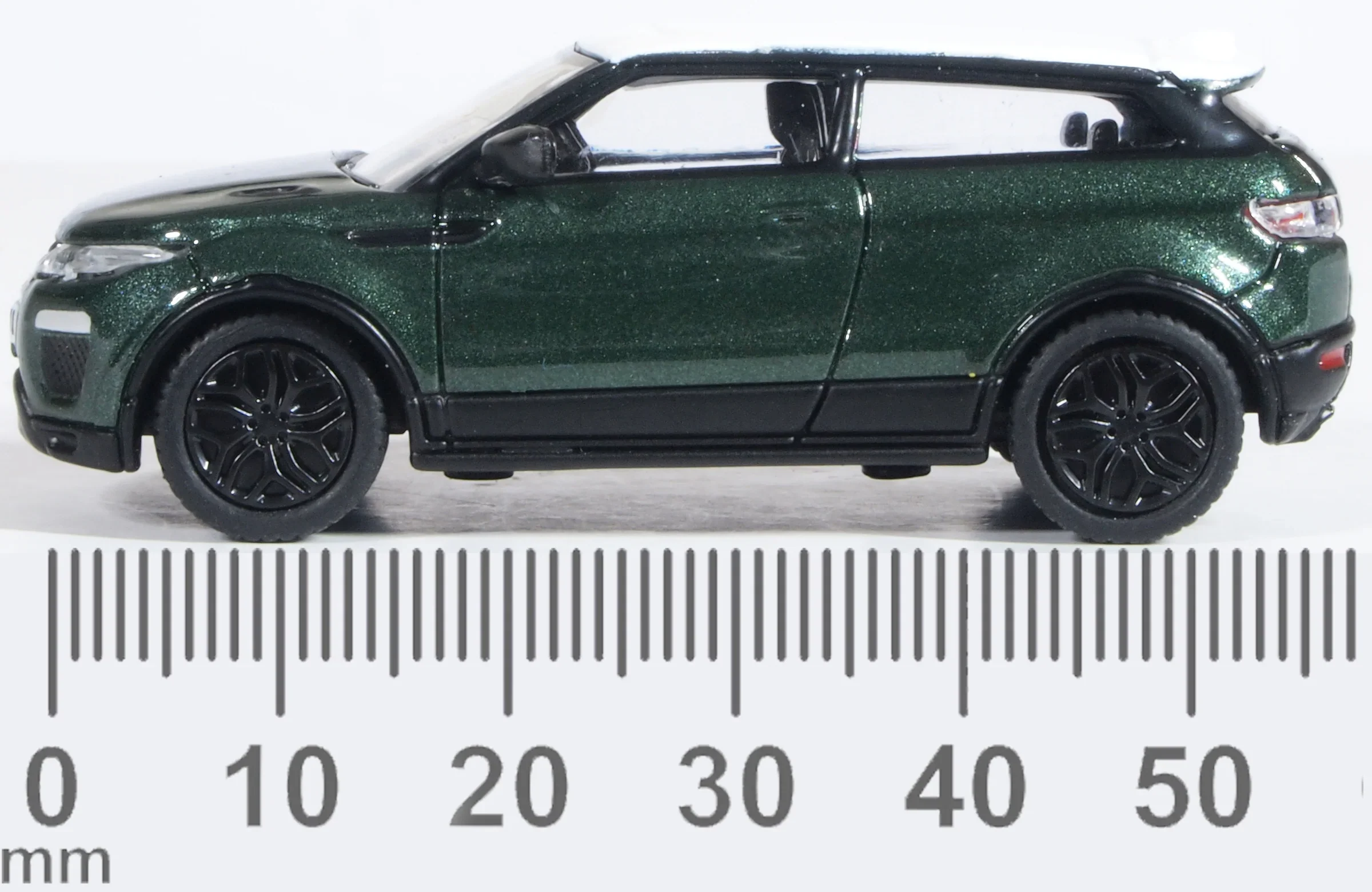 76RRE003 Range Rover Evoque Coupe 2016 Aintree Green - Image 6