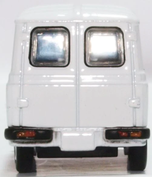 76SHP010 Sherpa Minibus White - Image 5