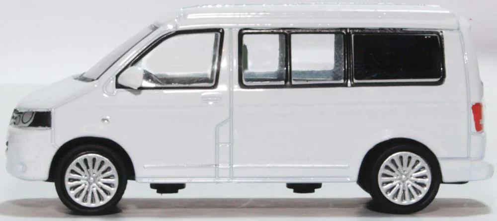 76T5C002 VW T5 California Camper Candy White - Image 3