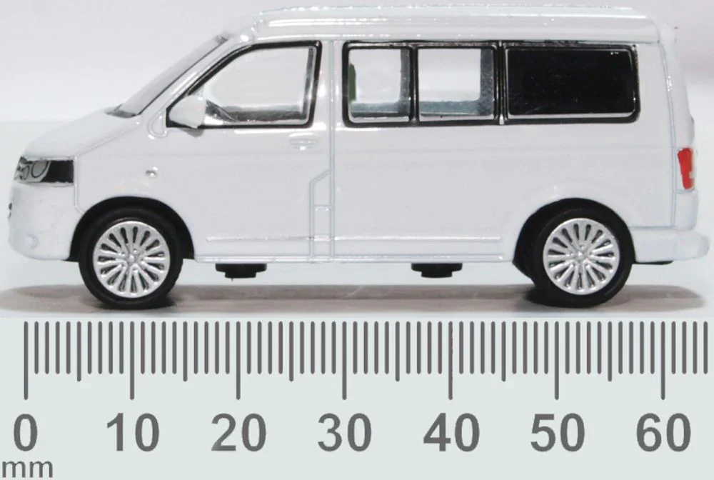 76T5C002 VW T5 California Camper Candy White - Image 6