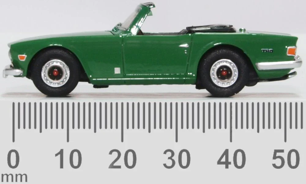 76TR6003 Triumph TR6 Emerald Green - Image 6
