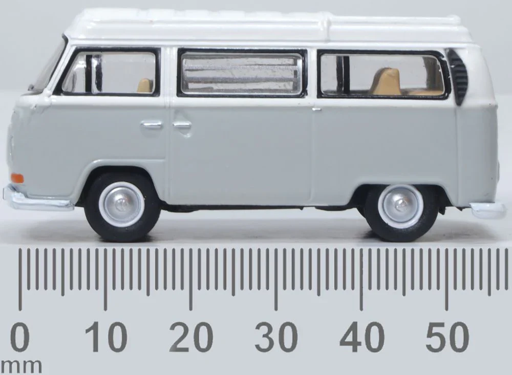 76VW032 VW Bay Window Camper Silver Grey/White - Image 6