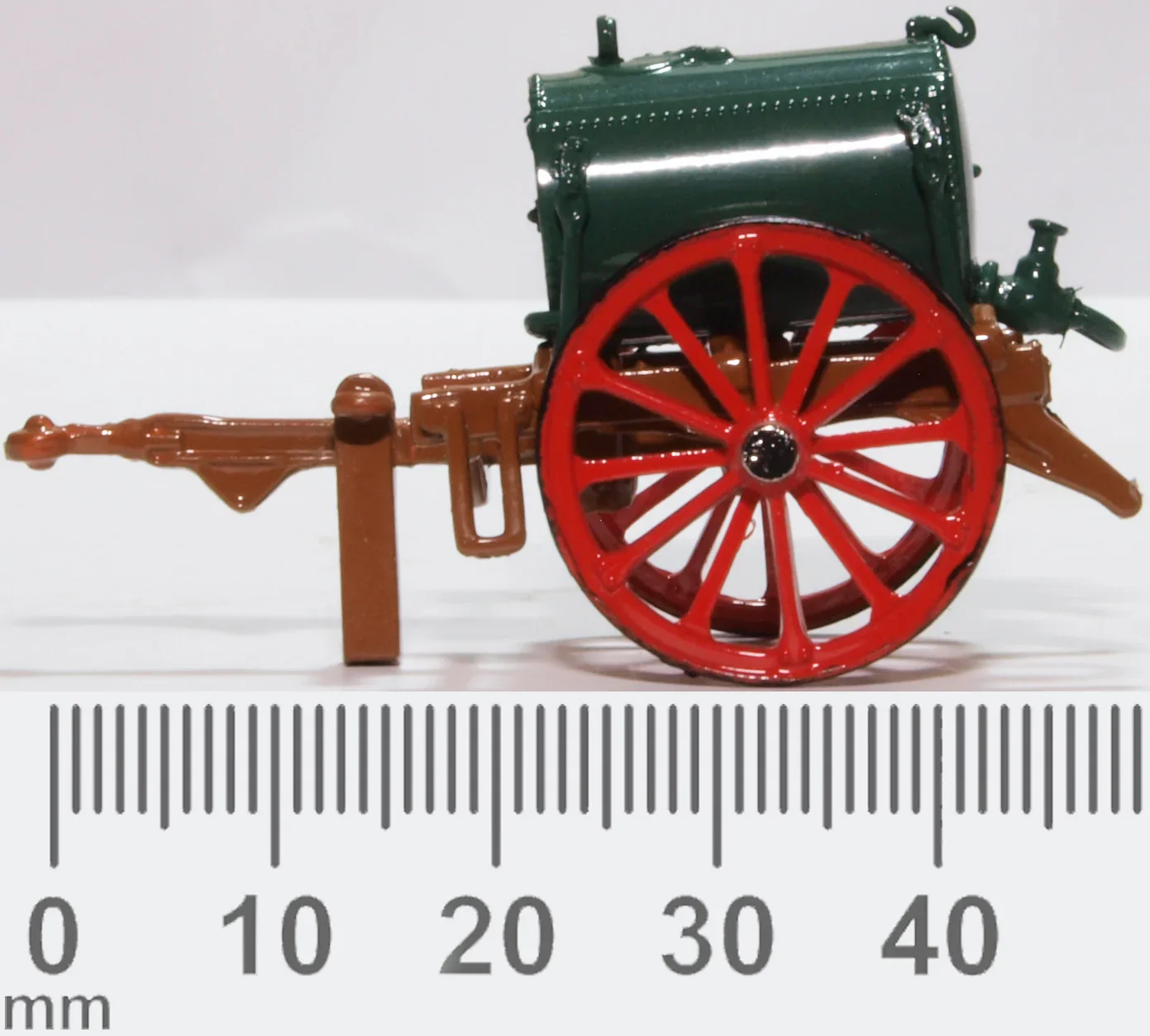 76WB002 Water Bowser Green - Image 6