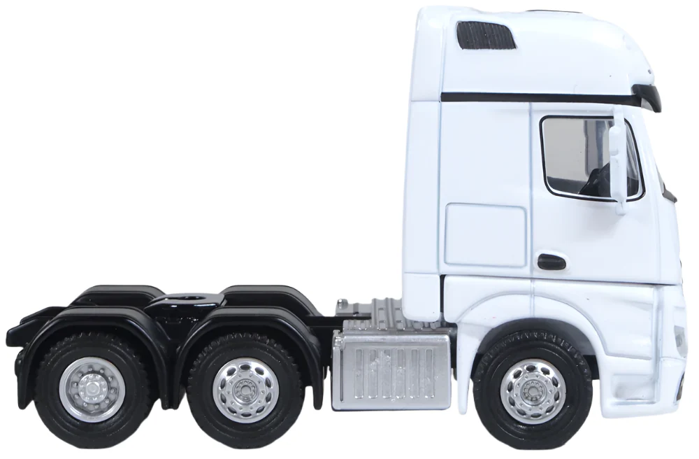 76WHMERCAB Mercedes Actros Cab White - Image 4