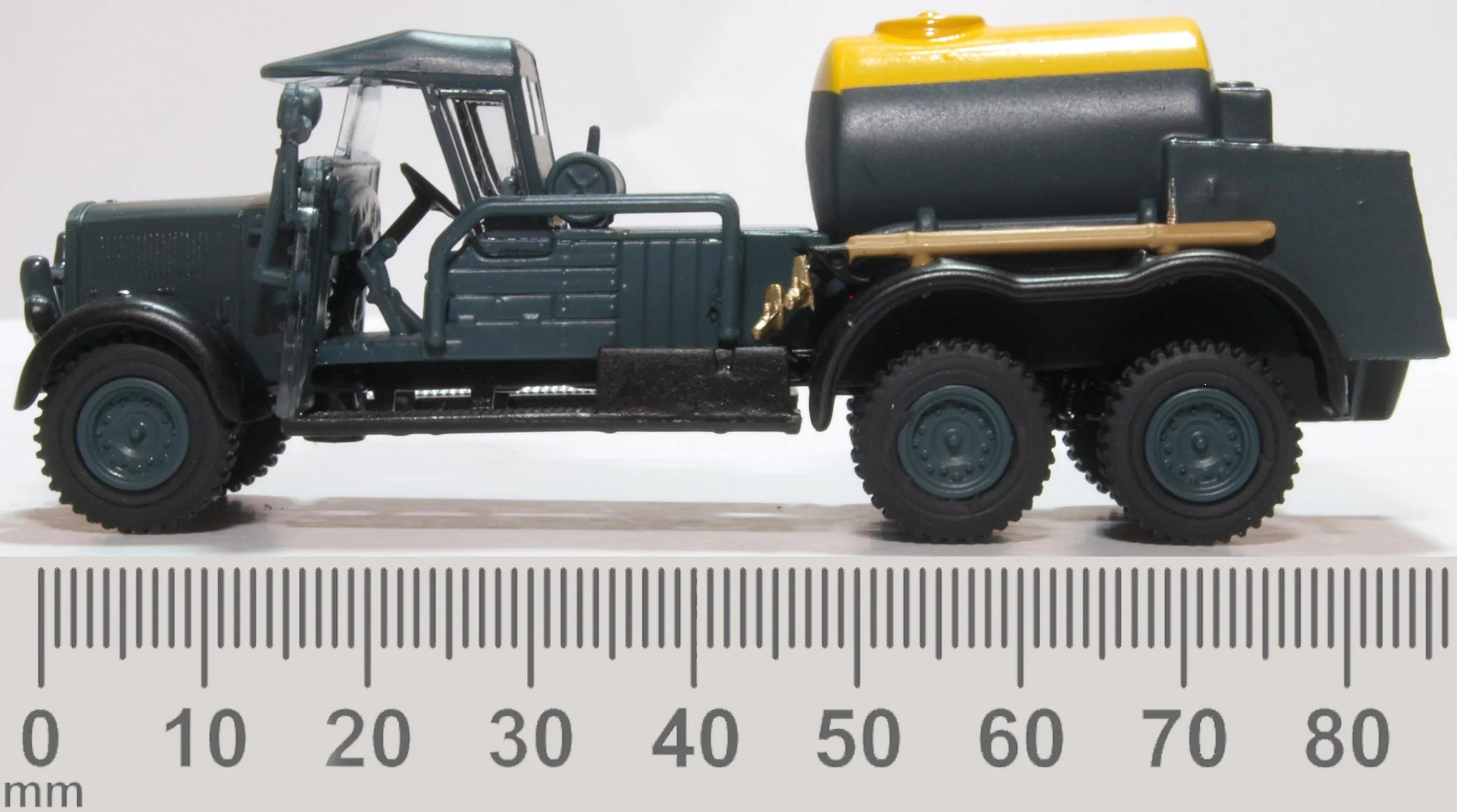 76WOT003 Ford WOT 1 Crash Tender RAF Bomber Command - Image 5