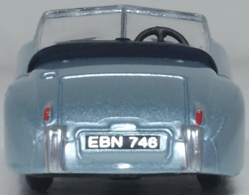 76XK120007 Jaguar XK120 Pastel Blue - Image 5