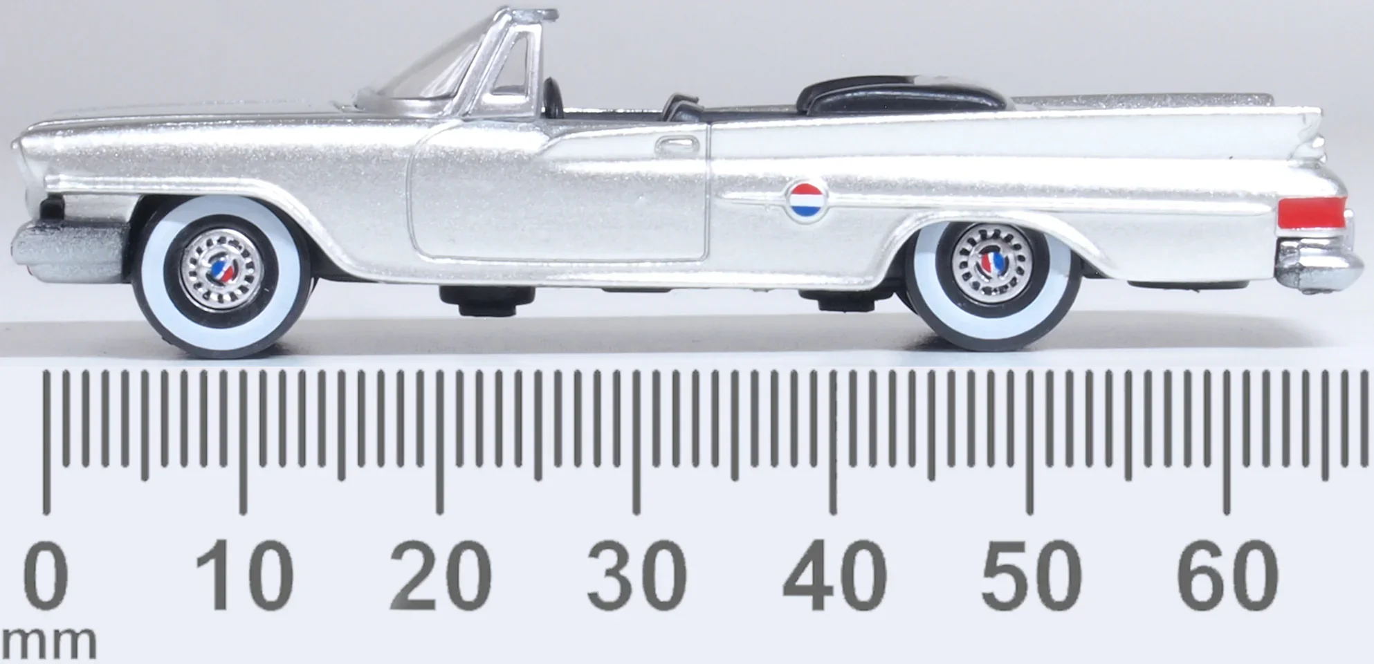 87CC61007 1961 Chrysler 300G Convertible (Open) Sheffield Silver - Image 6