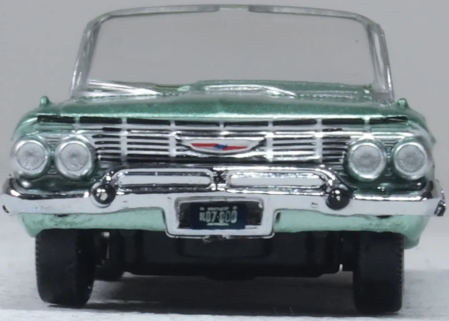 87CI61007 1961 Chevrolet Impala Convertible Arbor Green - Image 6