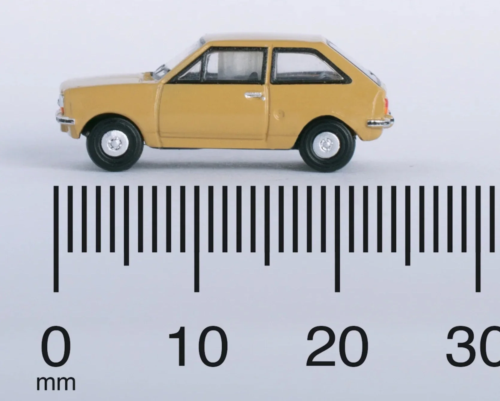 NFF002 Ford Fiesta Mk1 Nevada Beige - Image 6