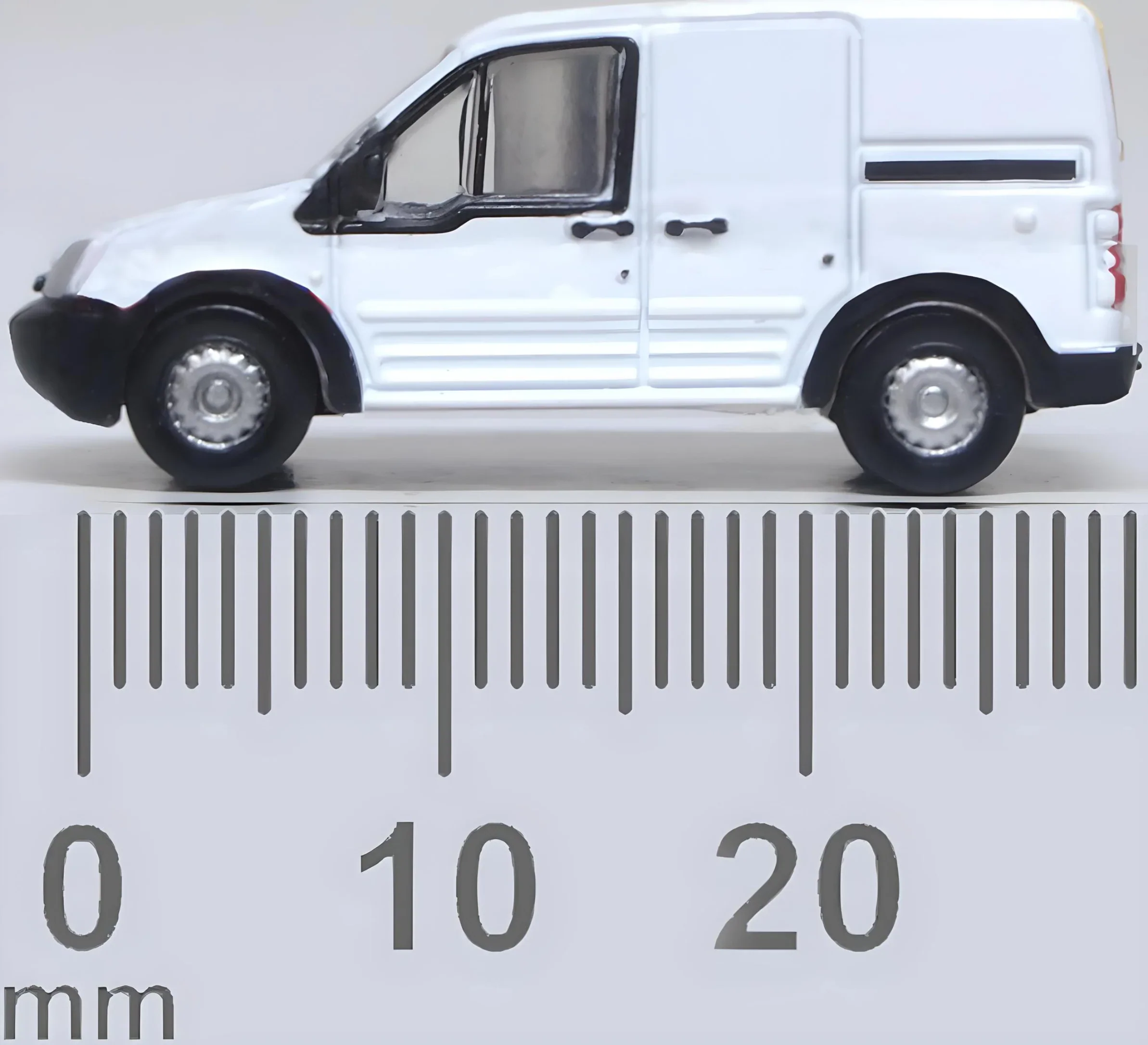 NFTC005 Ford Transit Connect Frozen White - Image 4