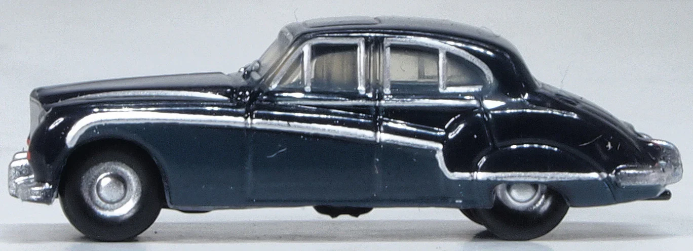 NJAG8003 Jaguar MkVIII Indigo Blue/Cotswold Blue - Image 3