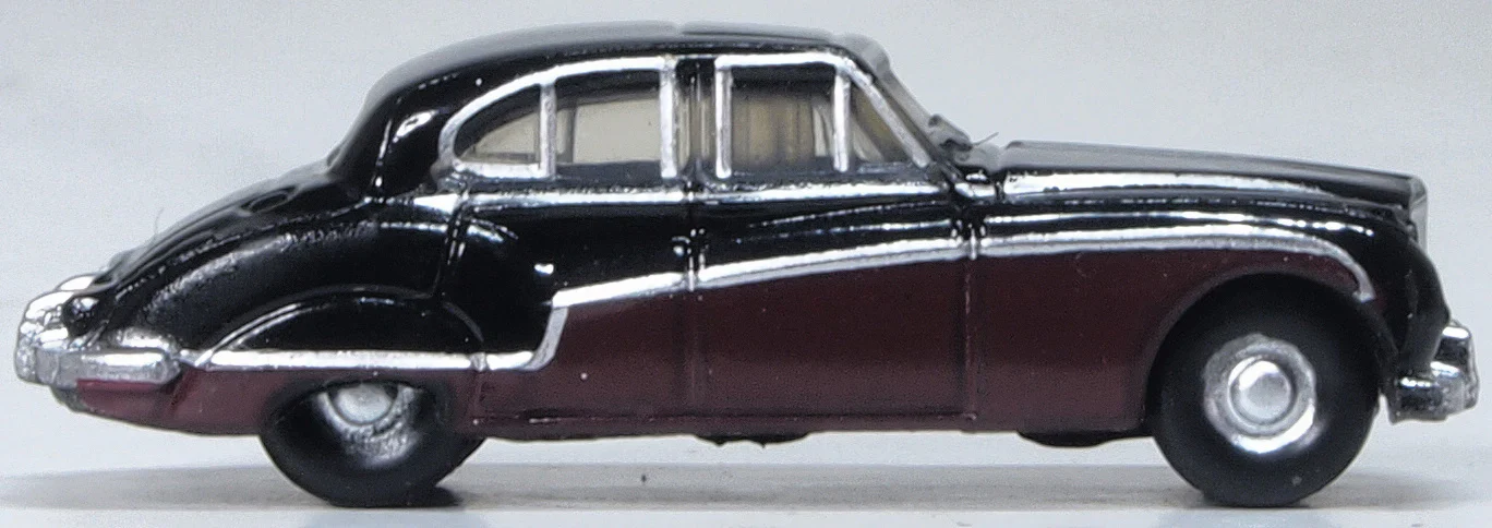 NJAG9004 Jaguar Mk8/9 Black/Imperial Maroon - Image 4