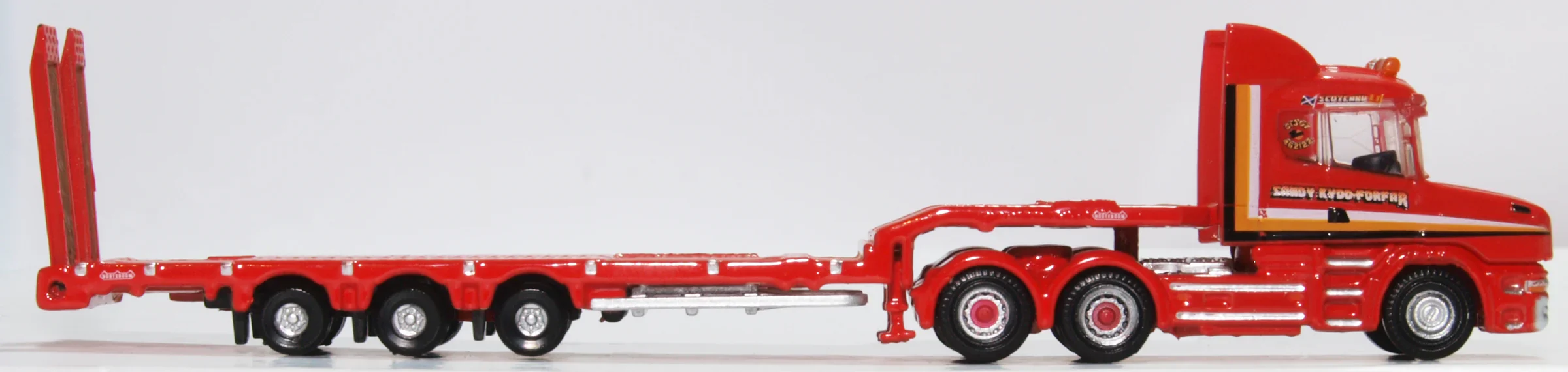 NTCAB006 Scania T Cab Semi Low Loader Sandy Kydd - Image 4