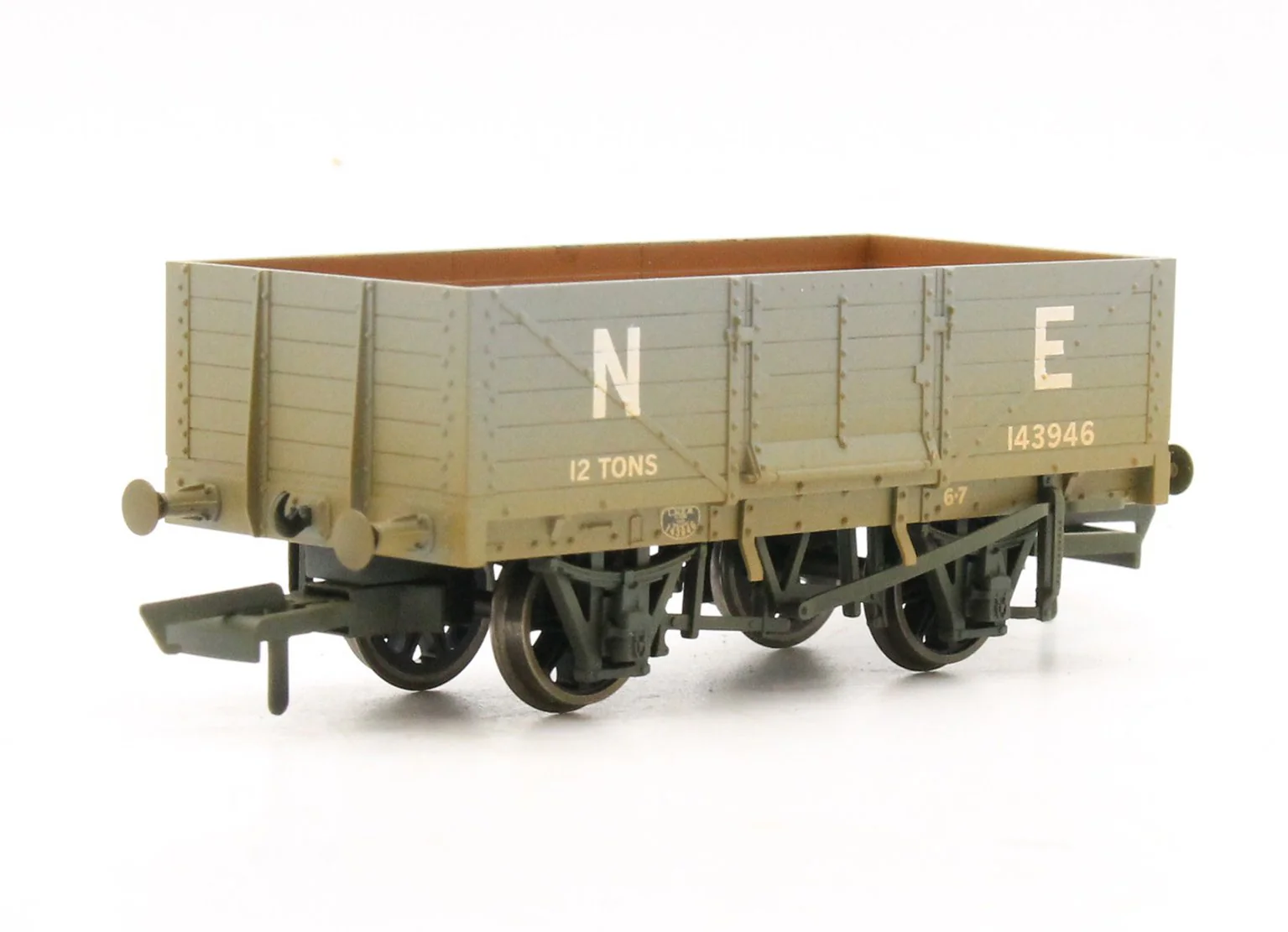 OR76MW6001W 6 Plank Mineral Wagon LNER No.143946 - Weathered - Image 2