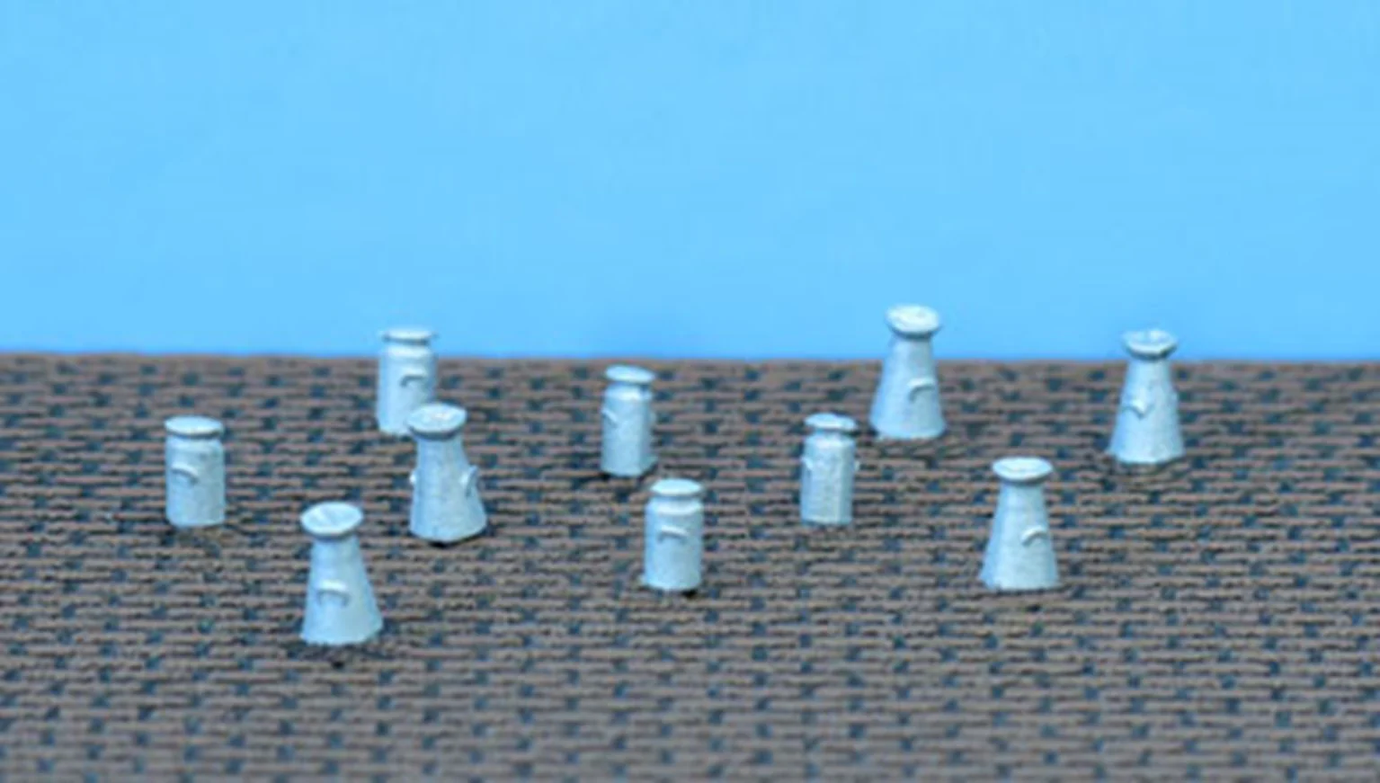PDB485 N Gauge Milk Churns - Unpainted