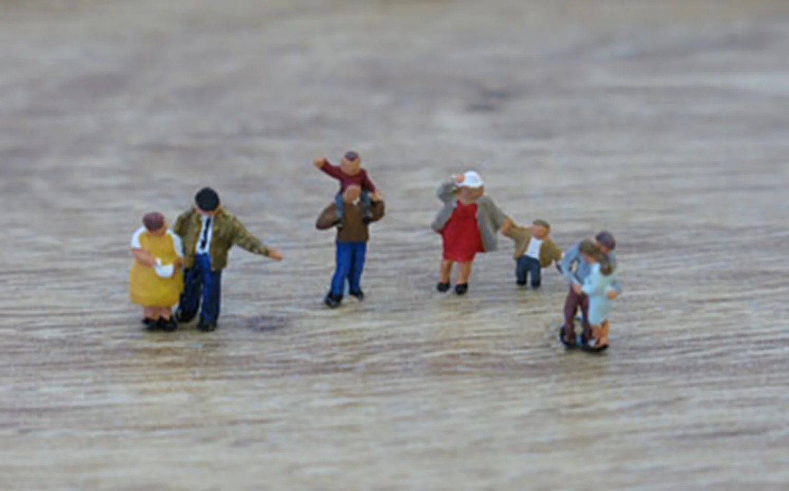 PDC39 N Gauge Couples - UNPAINTED