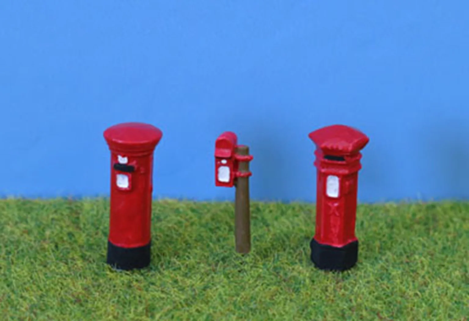 PDPW114 OO Gauge Post Boxes - UNPAINTED