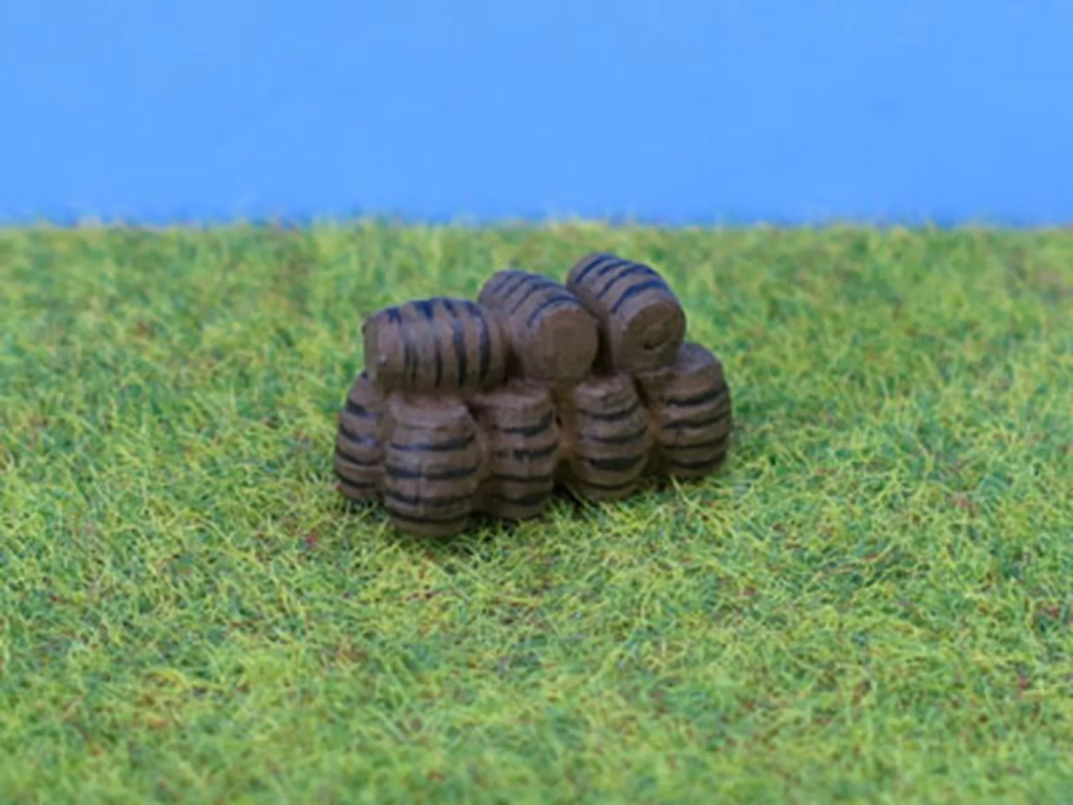 PDX41 N Gauge Painted Stack of Barrels
