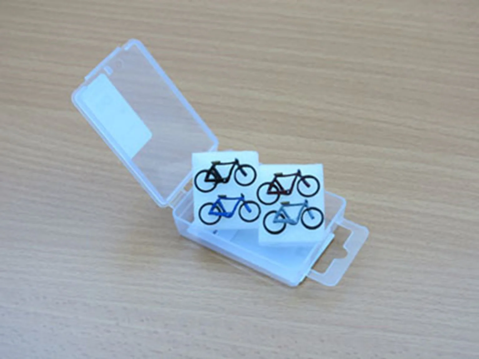 PDZ9 OO Gauge Painted Bikes - Image 2