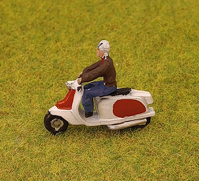 PDZ105 OO Gauge LAMBRETTA 2 TONE COLOUR
