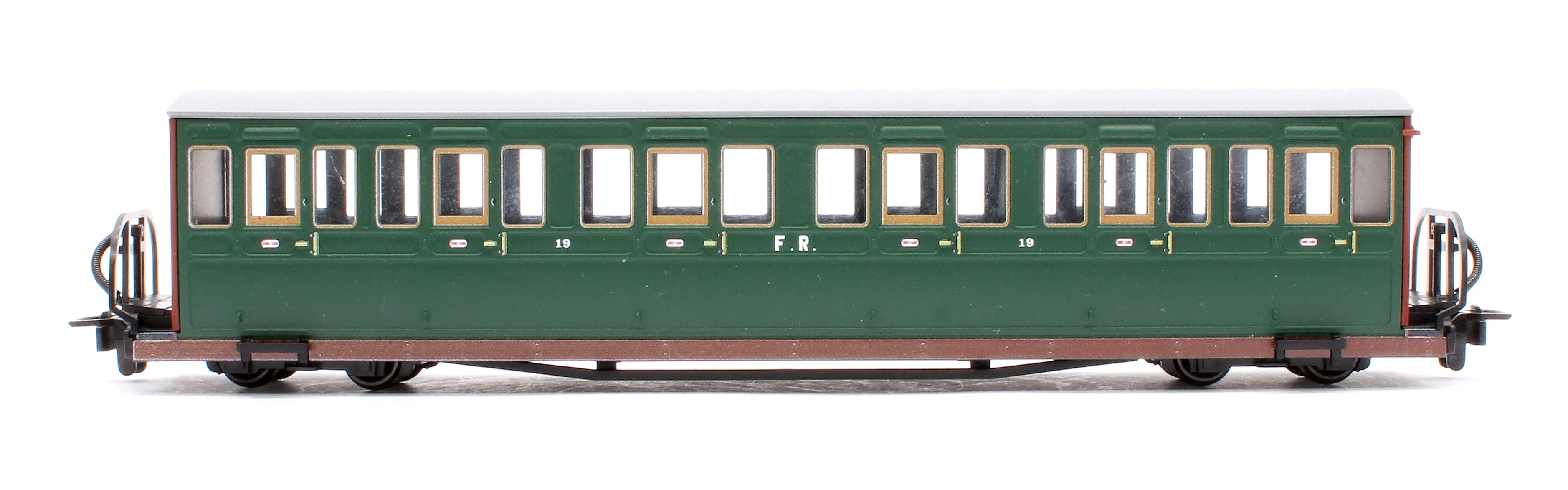 GR623A Ffestiniog Railway Long 'Bowsider' Bogie Coach, Colonel Stephens Green, No. 19 - Image 2