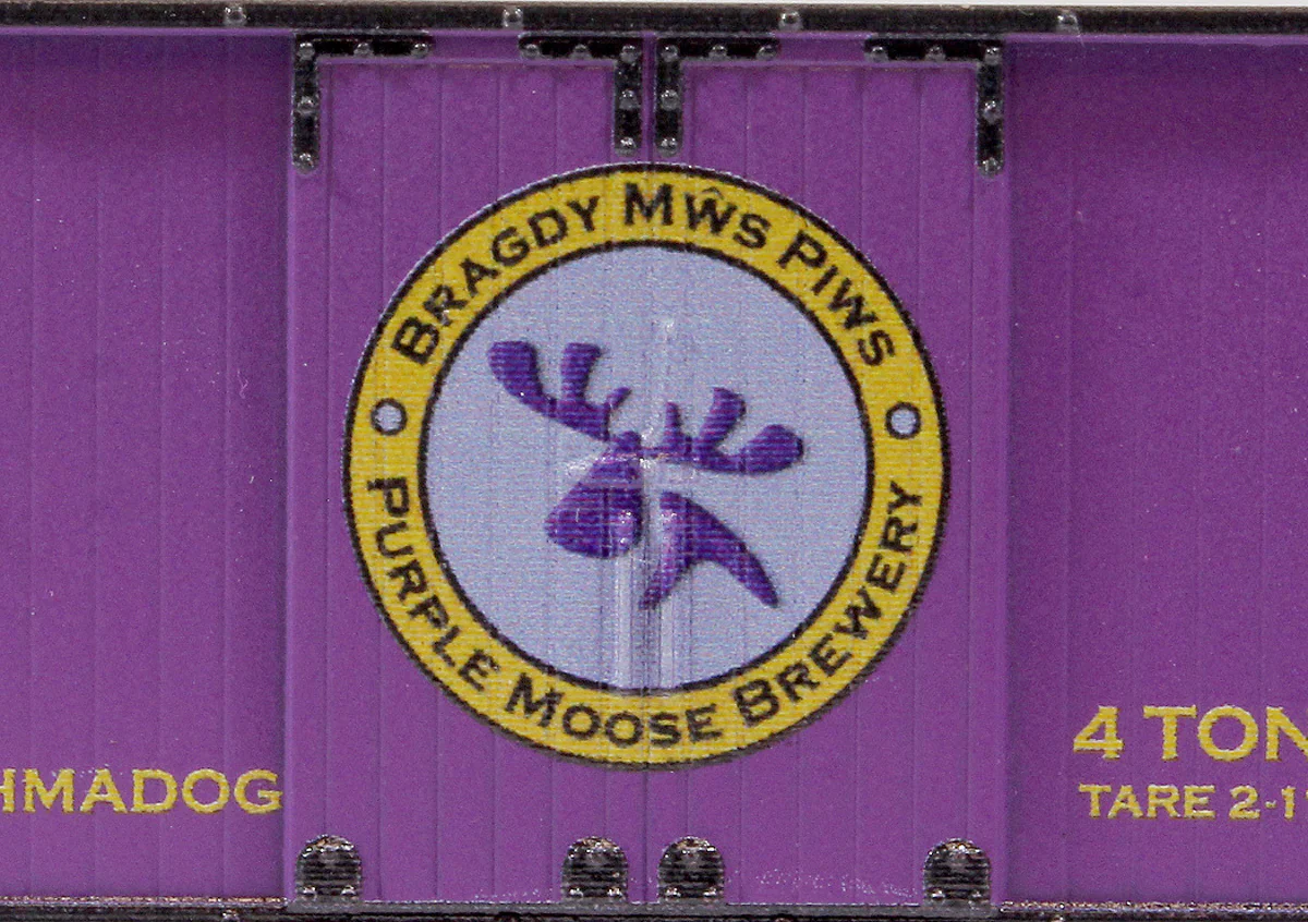 GR906 G.L.T. "Purple Moose Brewery" Lynton & Barnstaple Box Van - Image 4