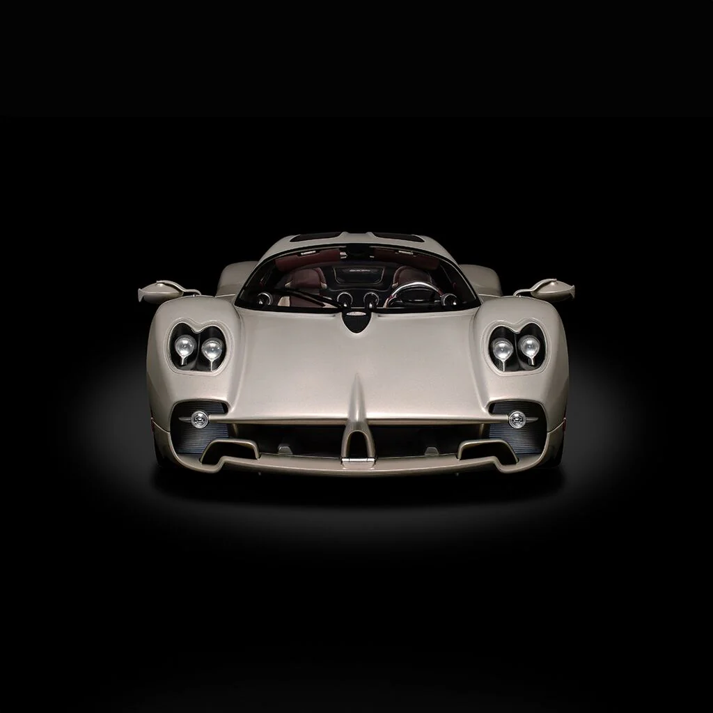 HK120 Pagani Utopia - Rinascimento Lucido Model Kit - Image 4
