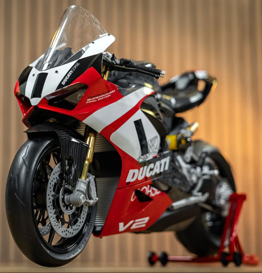 HK124 Ducati Panigale - V2 Superquadro Final Edition - Image 5