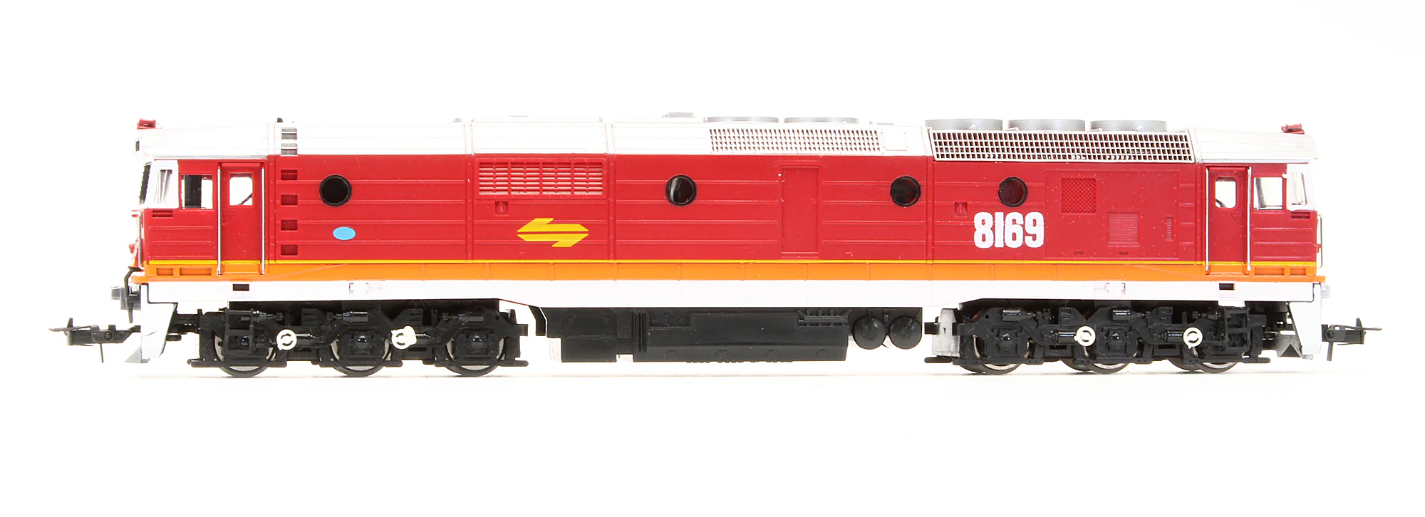 P202 Pre-Owned SRA 81 Class 8169 Diesel Locomotive - Dual Motor - Image 3
