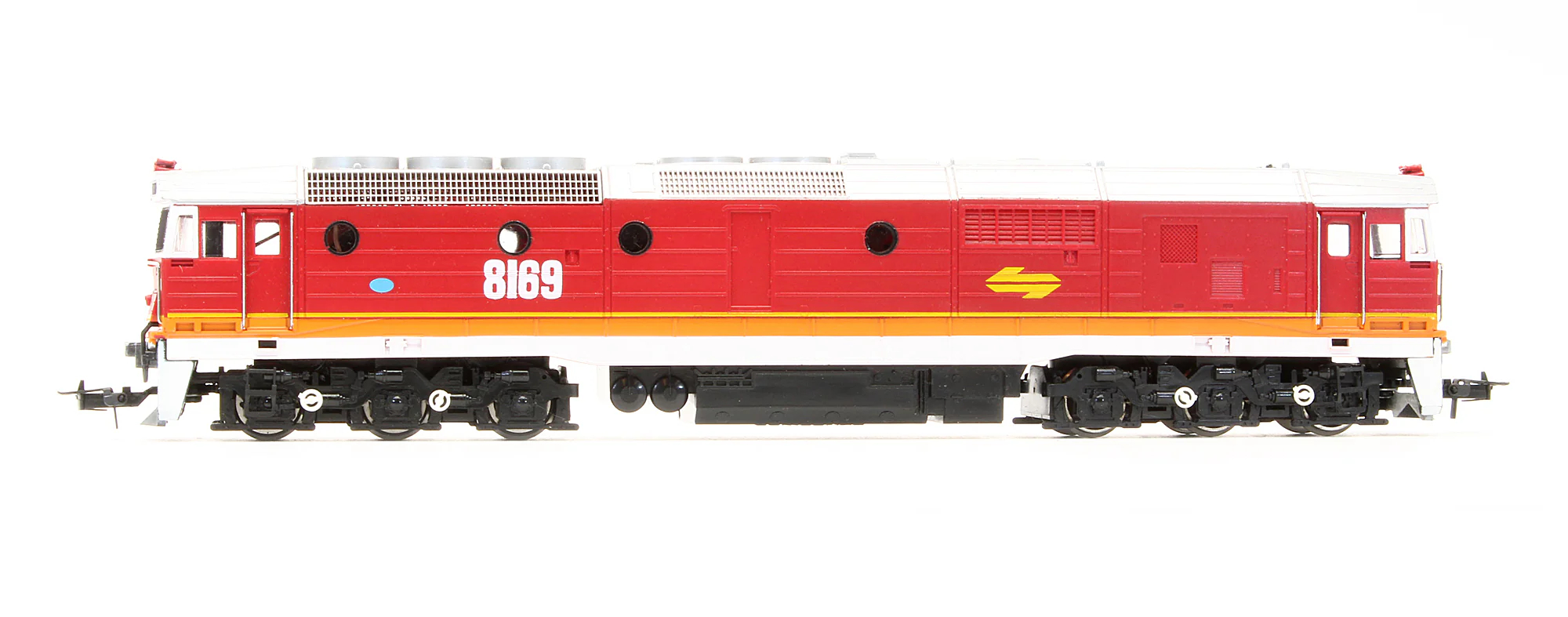 P202 Pre-Owned SRA 81 Class 8169 Diesel Locomotive - Dual Motor - Image 4