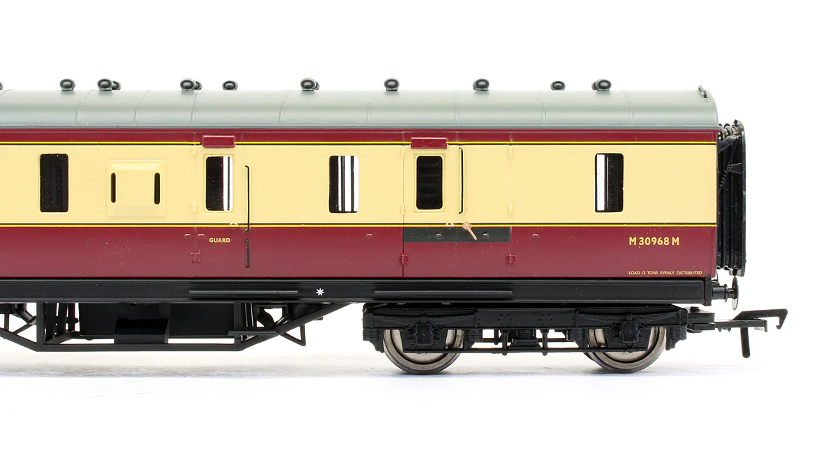 Pre-Owned 34-326A 50ft Stanier Parcels Van BR Crimson & Cream 'M30968M' - Image 3