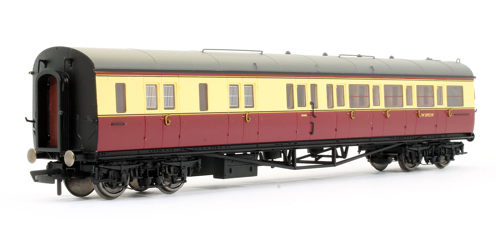 Pre-Owned R4686 BR Crimson & Cream Collett Corridor Brake 3rd (LH) Coach 'W5092W' - Image 2