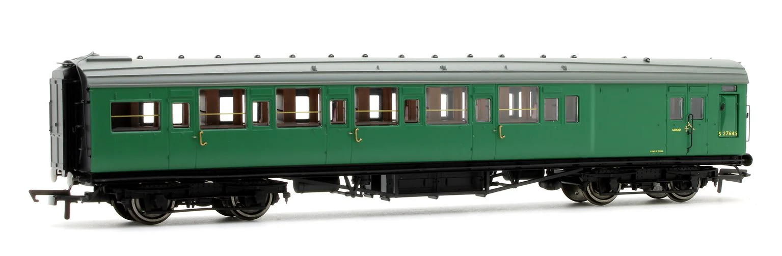 Pre-Owned R4838 BR Green Maunsell Corridor Six Compartment Brake Second Coach S2764S 'Set 230'