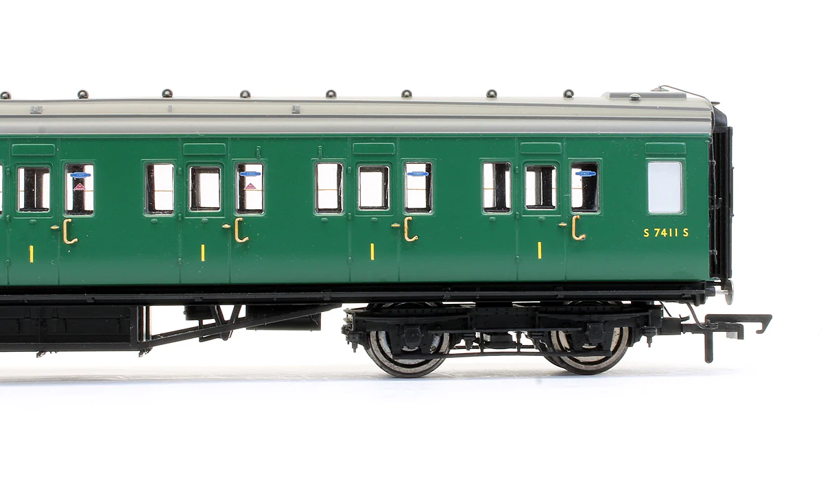 Pre-Owned R4303D BR Maunsell Corridor 1st Class Coach 'S 7411 S' - Image 3