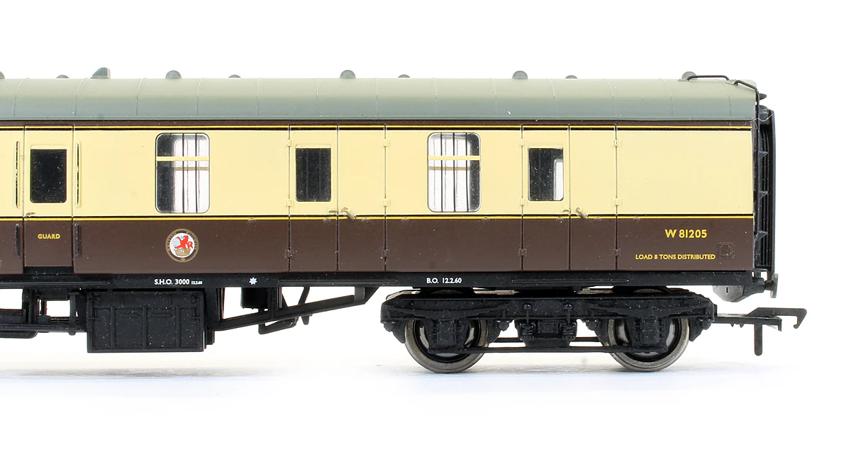 39-179 Pre-Owned BR MK1 Full Brake BG Coach Chocolate & Cream 'W81205' - Image 3