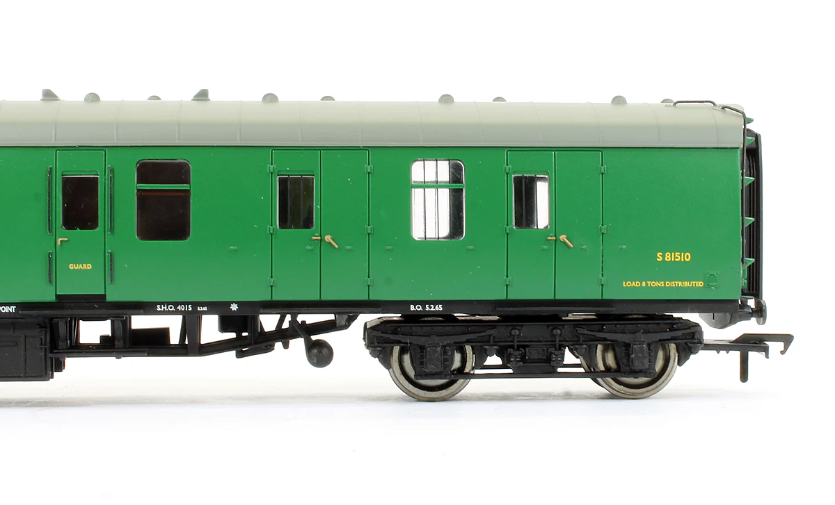 39-178 Pre-Owned BR MK1 Full Brake BG Coach (SR) Green 'S81510' - Image 3