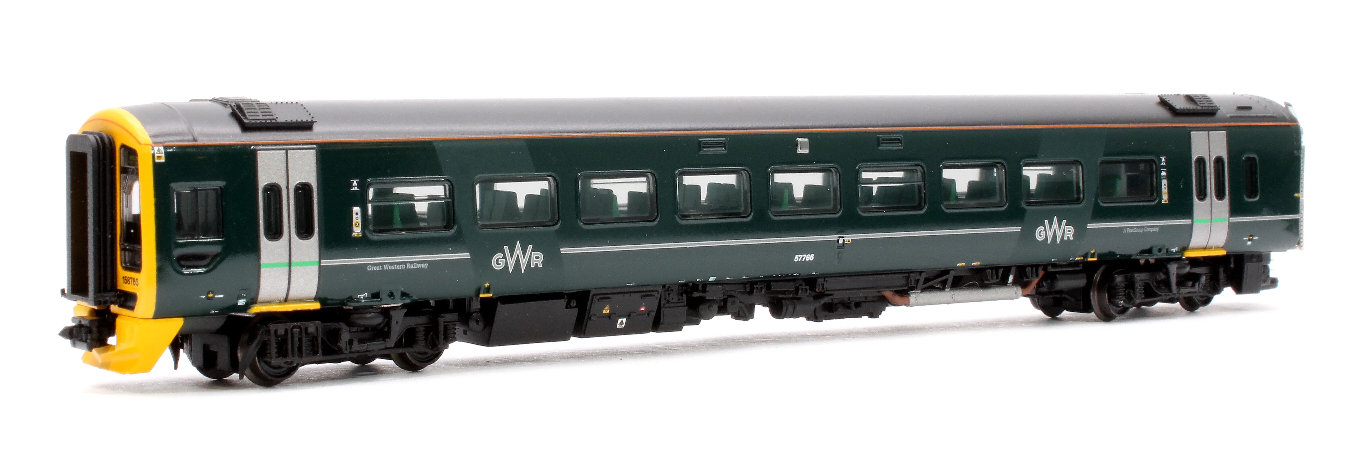 Pre-Owned 371-857SF Class 158 2-Car DMU 158766 GWR Green (FirstGroup) - DCC Sound - Image 2
