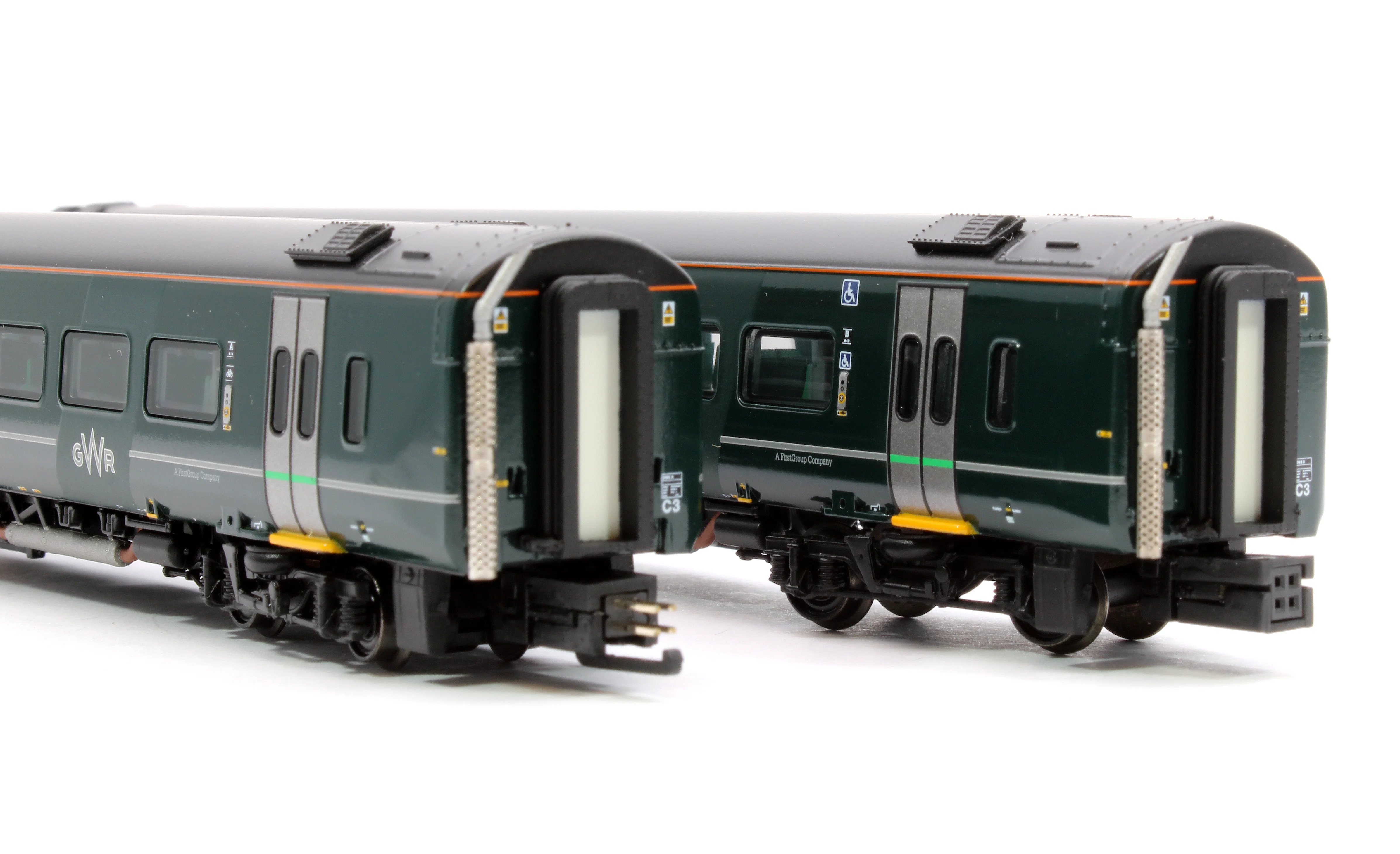 Pre-Owned 371-857SF Class 158 2-Car DMU 158766 GWR Green (FirstGroup) - DCC Sound - Image 9