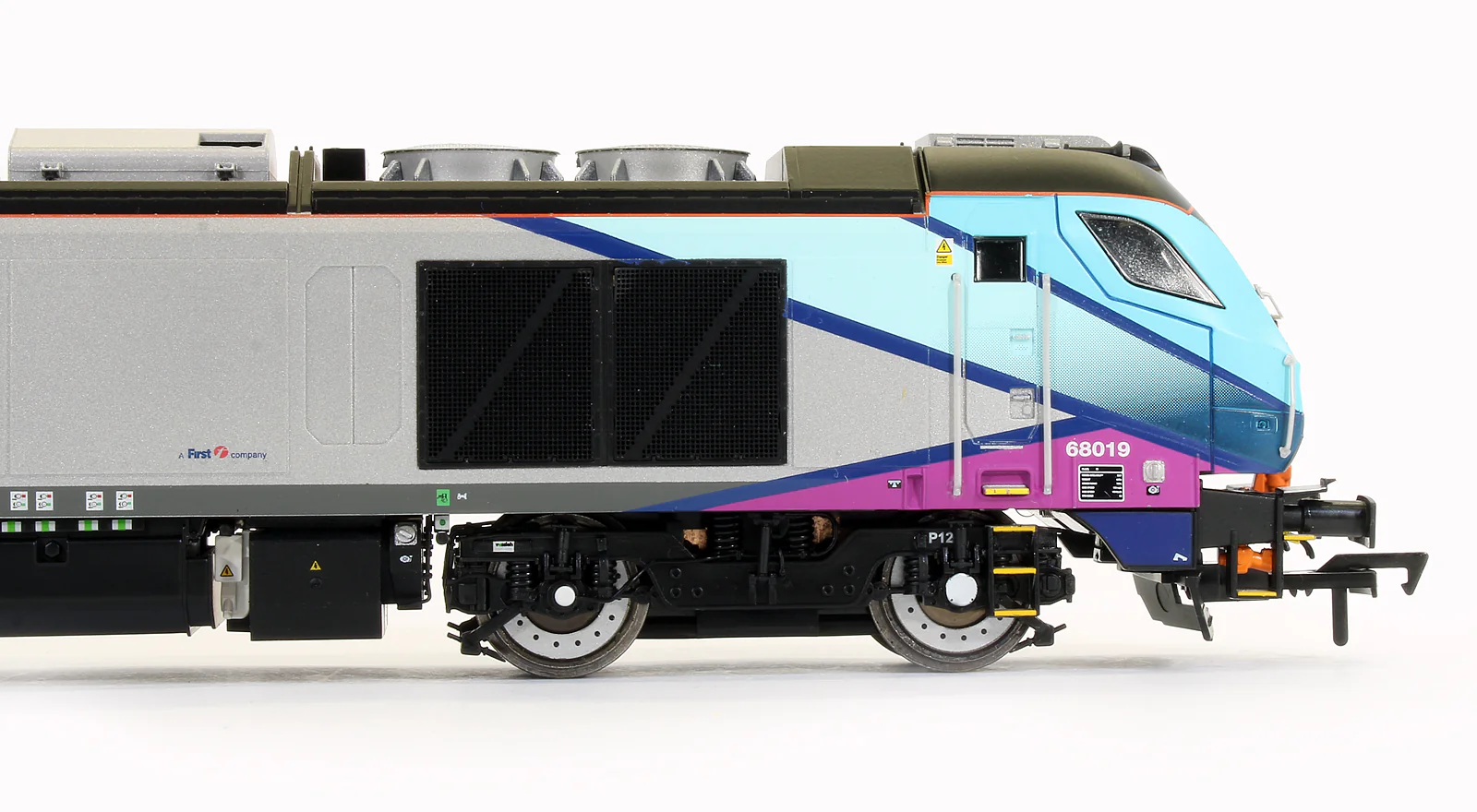 4D-022-014D Pre-Owned Class 'Brutus' 68019 Transpennine Express Diesel Locomotive - DCC Fitted - Image 4