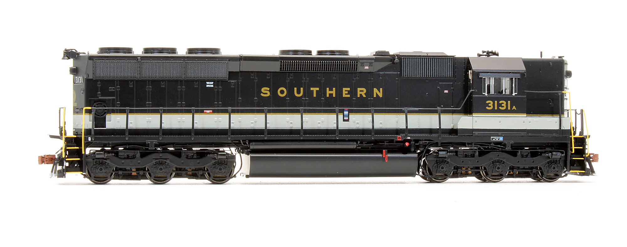 SXT32928 Pre-Owned EMD SD45 Phase IIa2 Early / Mid - 1970's Diesel Locomotive Southern - Road #3131 - DCC Sound - Image 4
