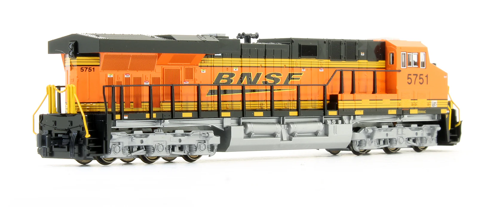 Pre-Owned 176-8924 ES44AC BNSF #5751 Diesel Locomotive - Image 2