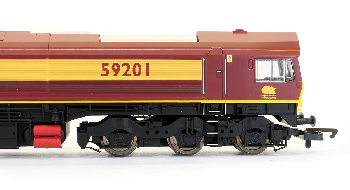 Pre-Owned R2520 EWS Class 59201 'Vale Of York' Diesel Locomotive - Image 4
