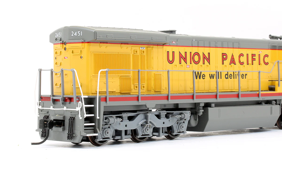 Pre-Owned GE C30-7 Diesel Locomotive Union Pacific - Road #2451 (With Sound) - Image 3