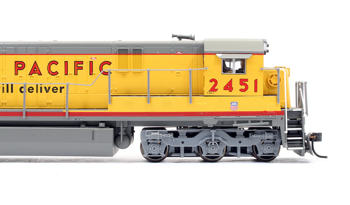 Pre-Owned GE C30-7 Diesel Locomotive Union Pacific - Road #2451 (With Sound) - Image 4