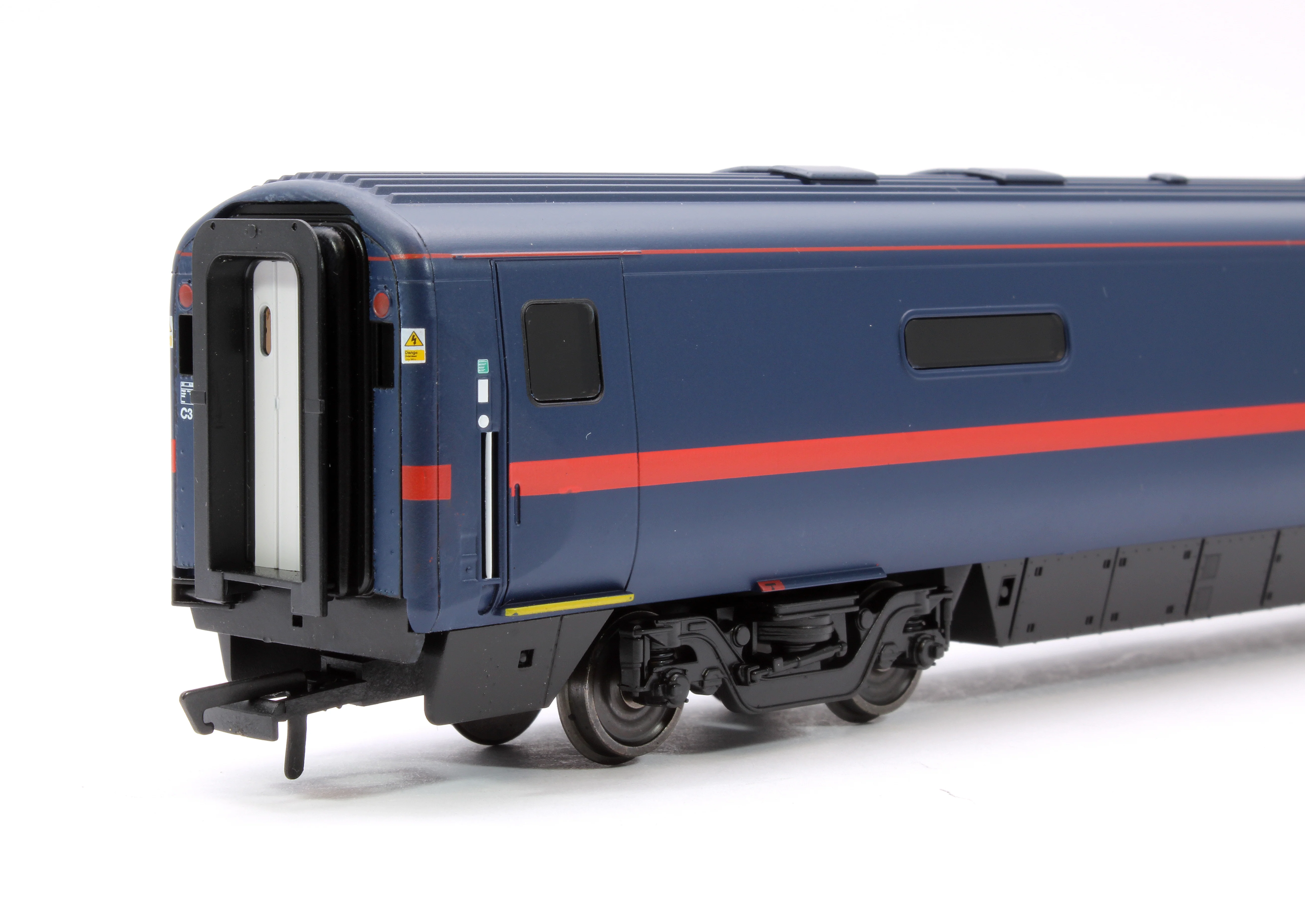 Pre-Owned R40146 GNER Mk4 Restaurant First Coach H 10324 - Image 4