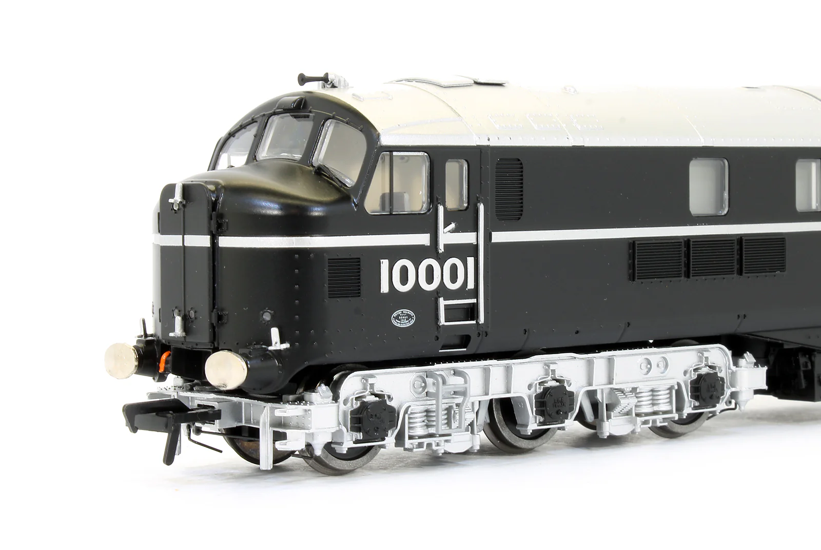 31-999X Pre-Owned LMS 10001 BR Black & Chrome Early Emblem Diesel Locomotive (Exclusive Edition) - DCC Fitted - Image 3